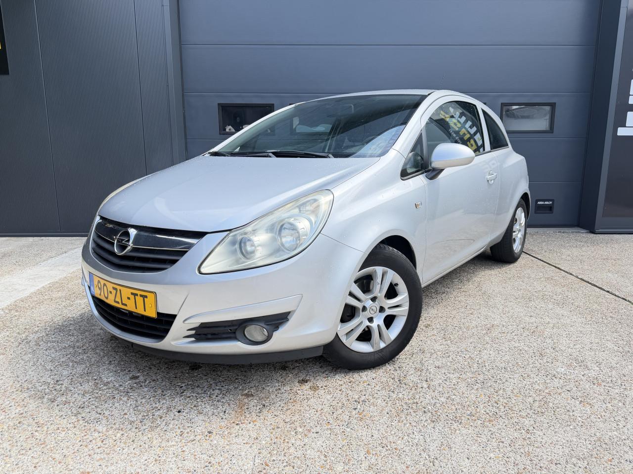 Opel Corsa 1.4 16V 66KW 3DRS 2008 Zilver Airco Apk Cruise Nap