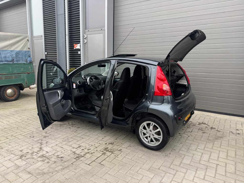 Peugeot 107 1.0-12v sportium/1e eigenaar/airco/schuifdak
