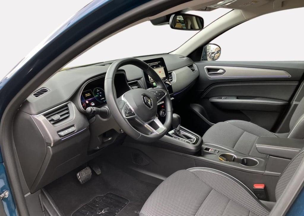 Renault Arkana 1.6 e-tech hybrid 145 techno - trekhaak / all season banden
