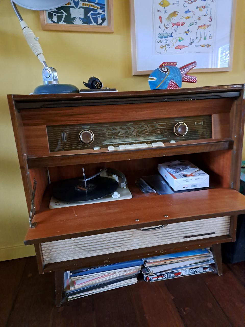 Help! Telefunken stereomeubel draaitafel