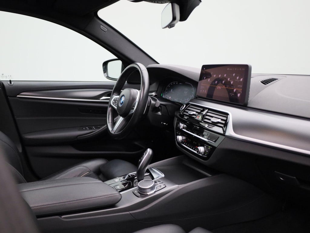 BMW 5 Serie 520e business edition plus | m-sport | automaat | schuifdak | t