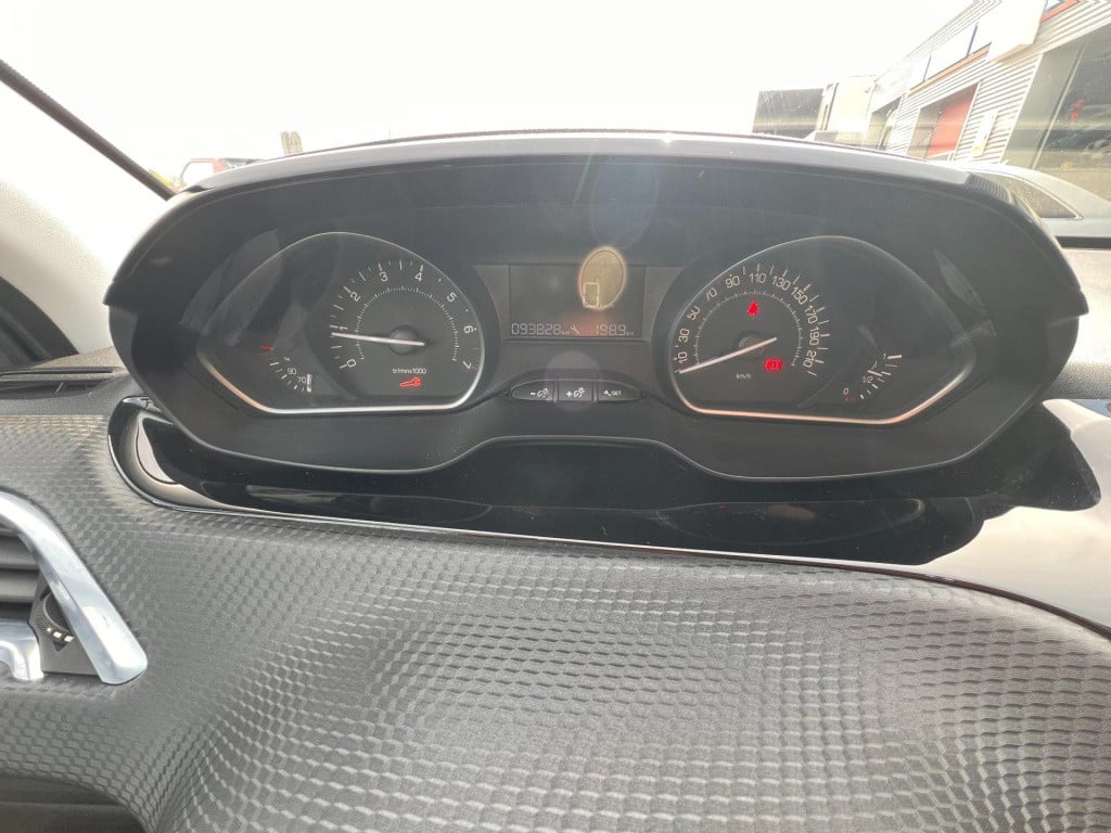 Peugeot 2008 1.2 puretech blue lion