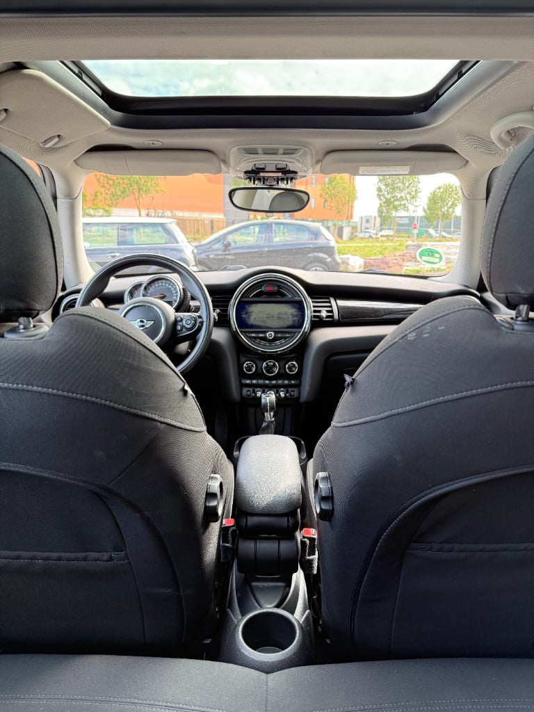 Mini Cooper 1.5 - chili - pano