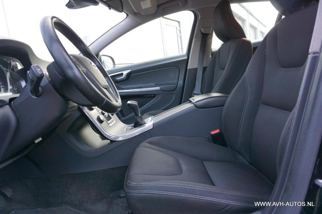 Volvo V60 2.0 d3 kinetic