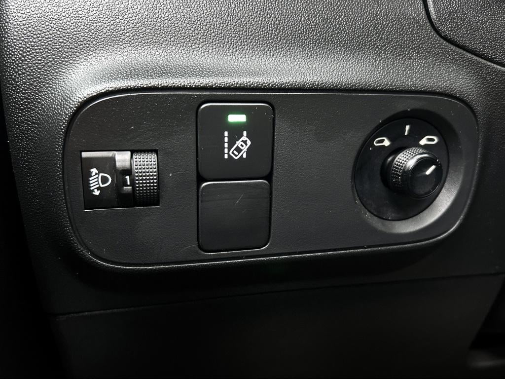 Citroen C3 82 pk shine | rijklaar | trekhaak | camera | 17" lmv |