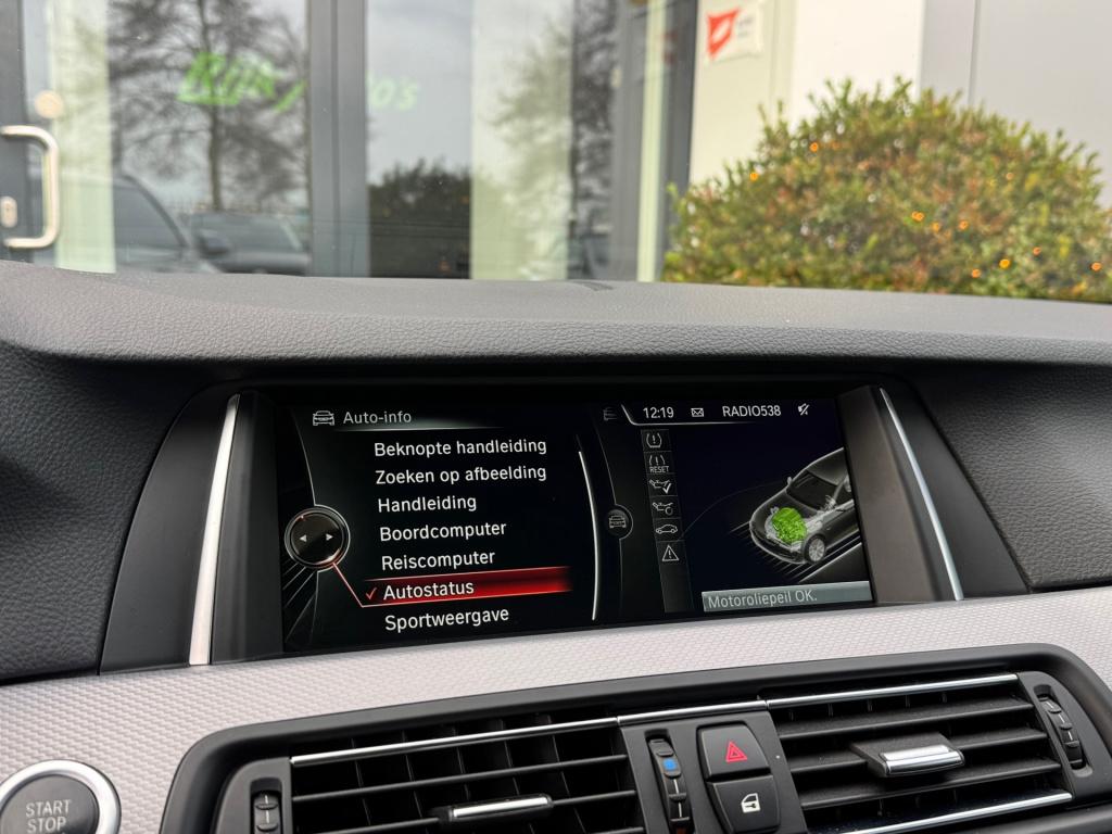 BMW 5 Serie touring 520i executive * m-pakket * navigatie * 20 inch * nap