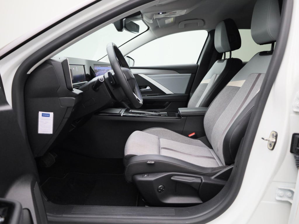 Opel Astra 1.2 business elegance | automaat | navigatie | camera | stoelver