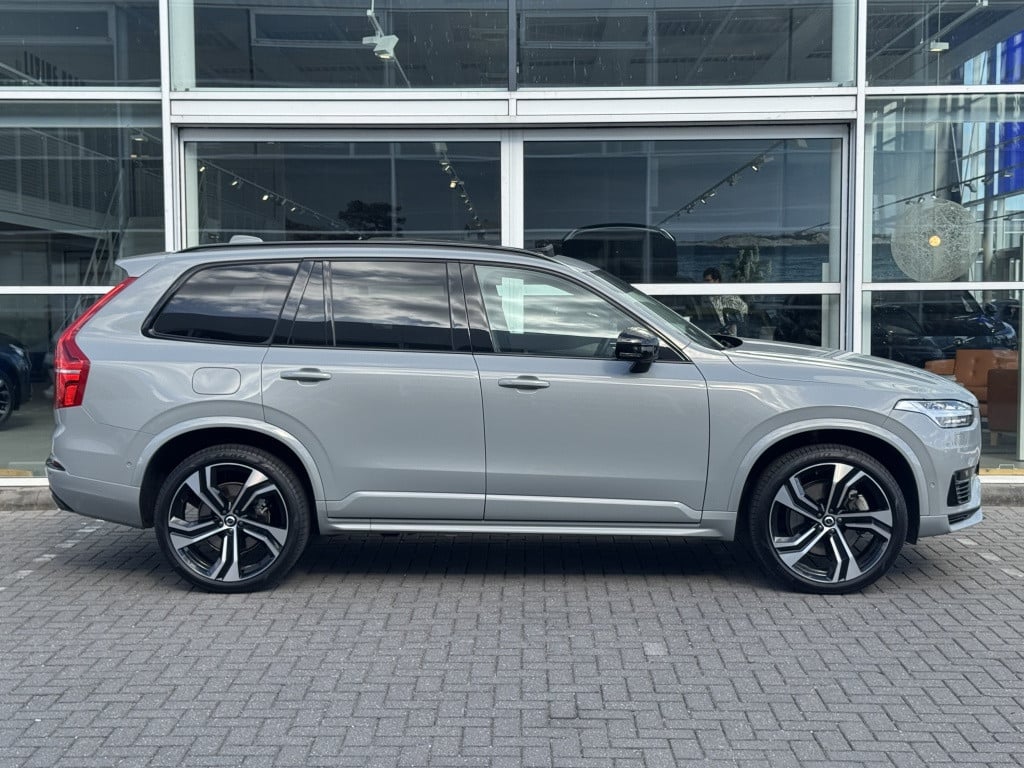 Volvo XC90 t8 455pk recharge ultra dark| full options!! b&w | luchtvering