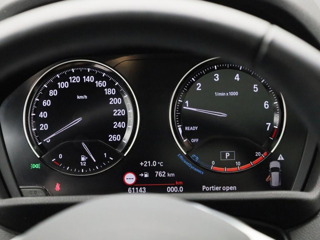 BMW X1 sdrive20i business edition plus | automaat | stoel verwarming | lede