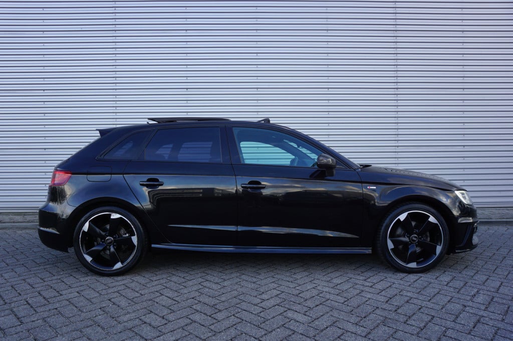 Audi A3 sportback 1.4 tfsi ambition pro line s airco / navi / cruise / pano