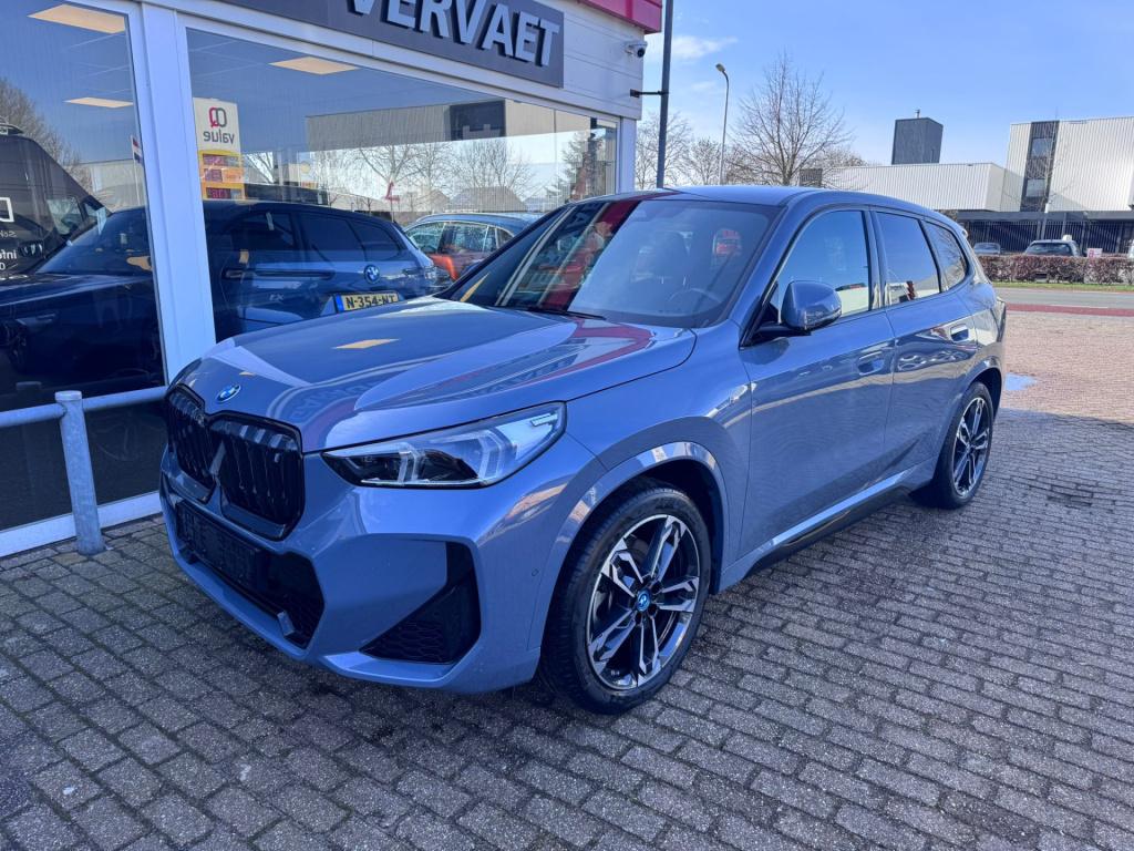 BMW Ix1 xdrive30 67 kwh m-sport