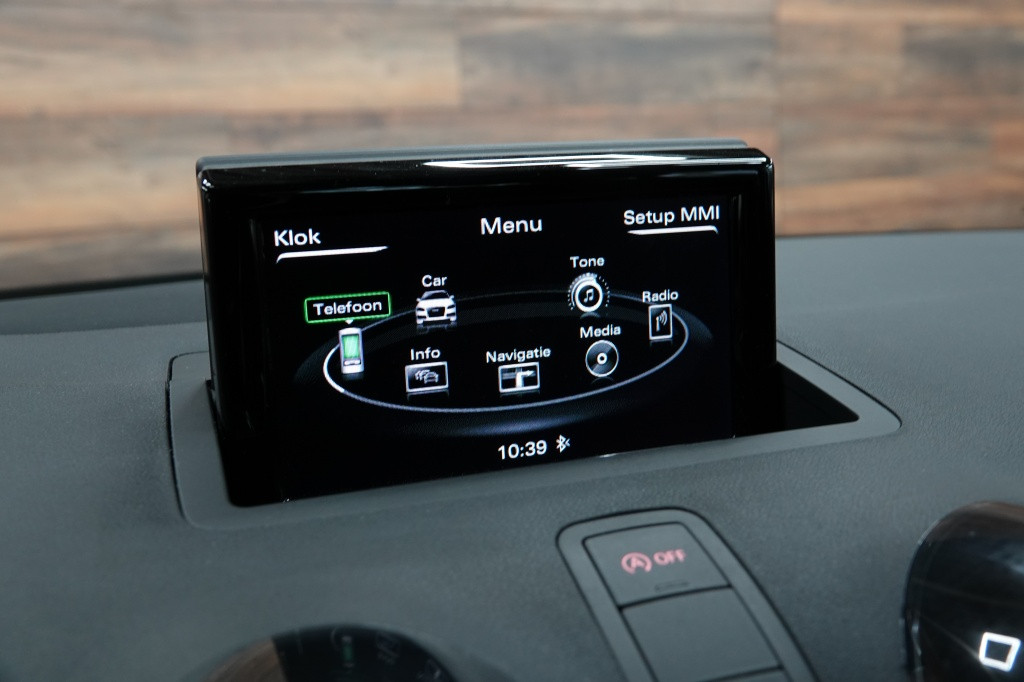 Audi A1 s-line 1.4 tfsi | automaat | pdc | navi | bluetooth |