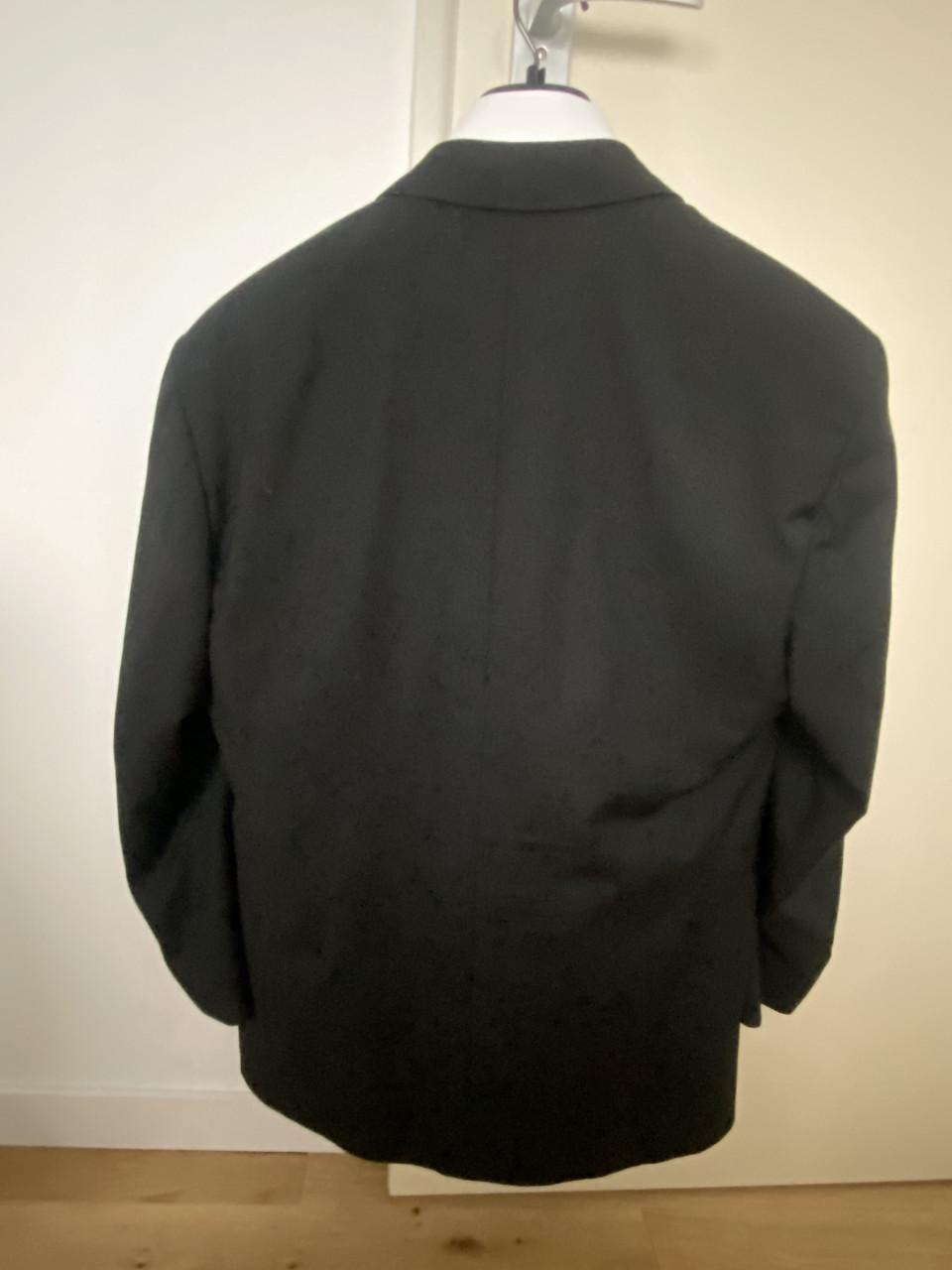 Smokingjasje Guy Laroche en dress shirt