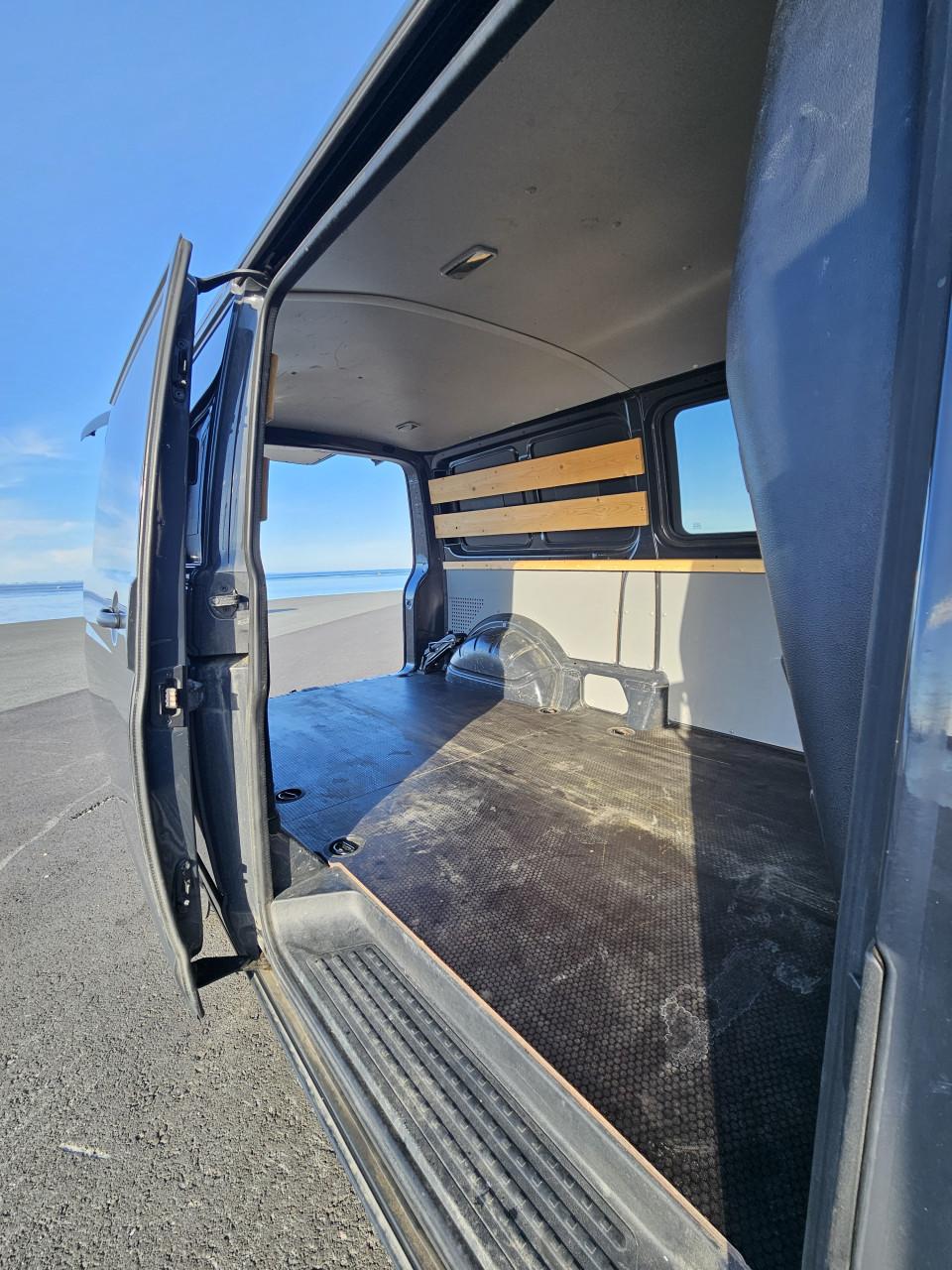 VW Transporter T5 l2h1 2013