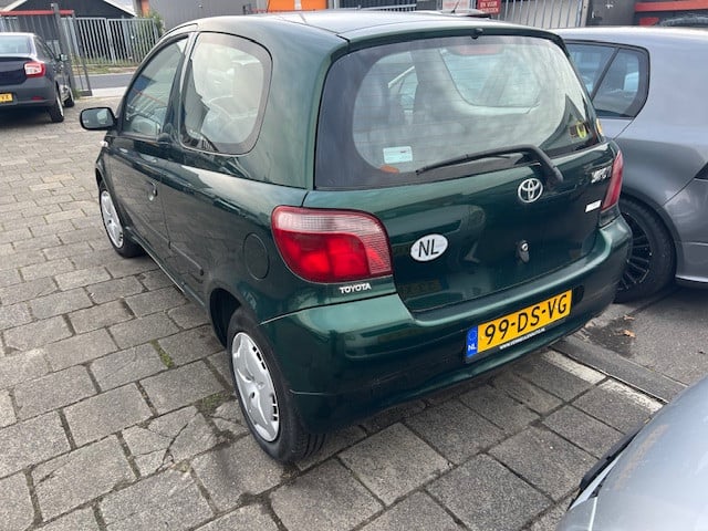 Toyota Yaris 1.0 - 16V, Vvti
