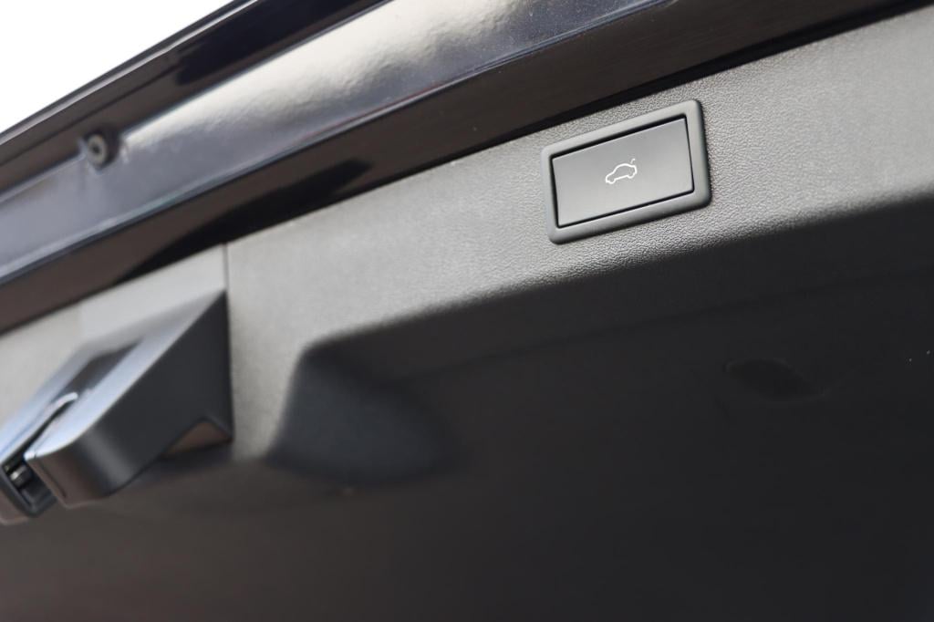 Skoda Enyaq Iv 80 limited edition plus 204pk