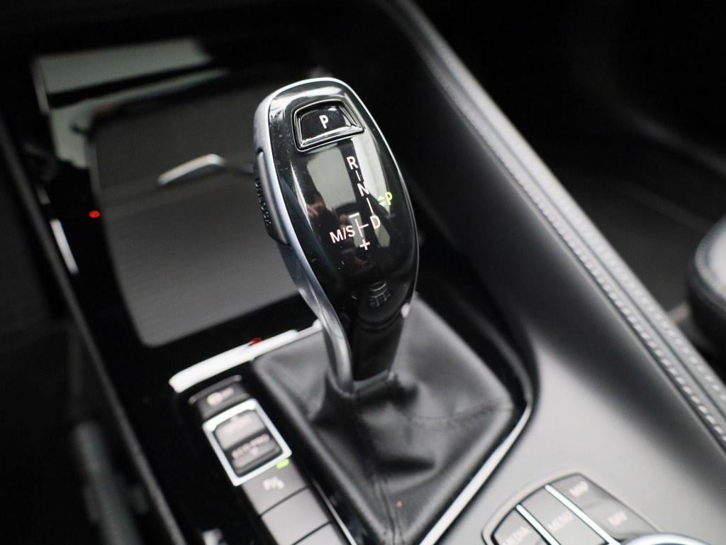 BMW X1 sdrive20i business edition plus | automaat | stoel verwarming | lede