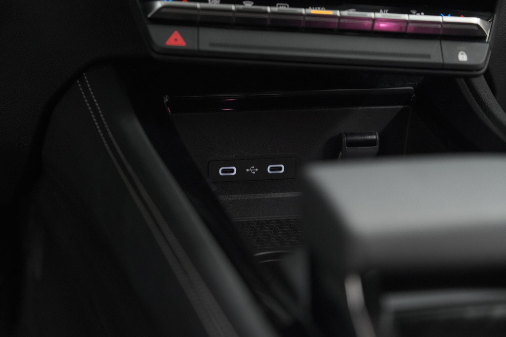 Renault Austral 1.2 e-tech full hybrid 200 techno | panoramadak | 360 camer
