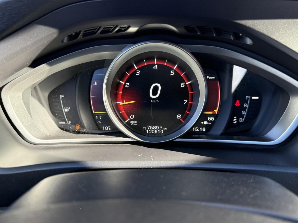 Volvo V40 t3 153pk aut6 polar+ sport| panodak| camera| h&k sound| trekhaak