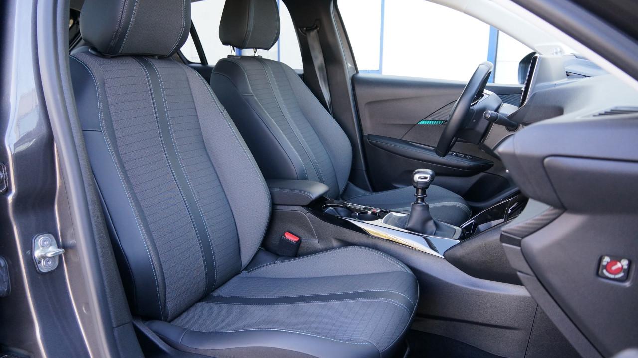 Peugeot 208 1.2 Puretech 100 Allure rijklaar incl garantie