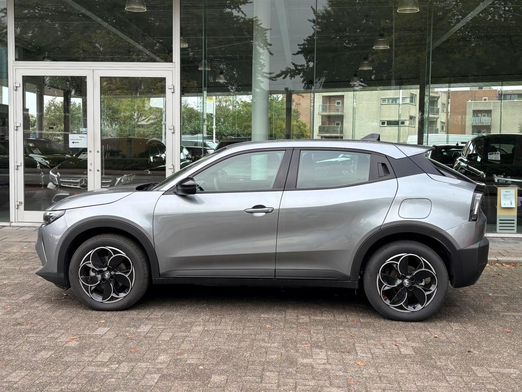 Alfa Romeo Junior 54 kwh 156pk elettrica led | carplay|adapt cruise| rijkla