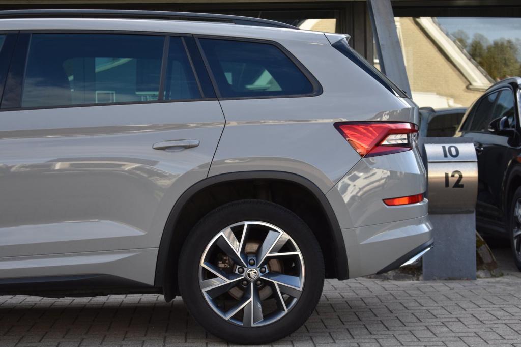 Skoda Kodiaq 1.5 tsi sportline | nap | camera | stoelverwarming | apple car
