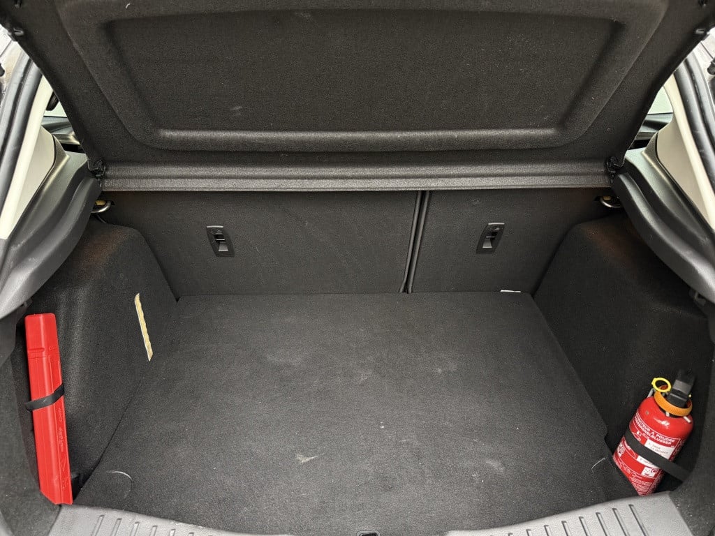 Ford Focus 1.0 titanium edition // nieuwe distributie + grote beurt //