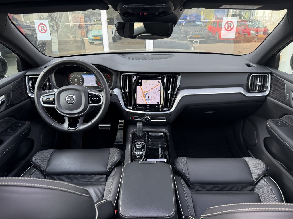 Volvo V60 t6 340pk recharge r-design| panodak| adap.cruise| trekhaak| stan