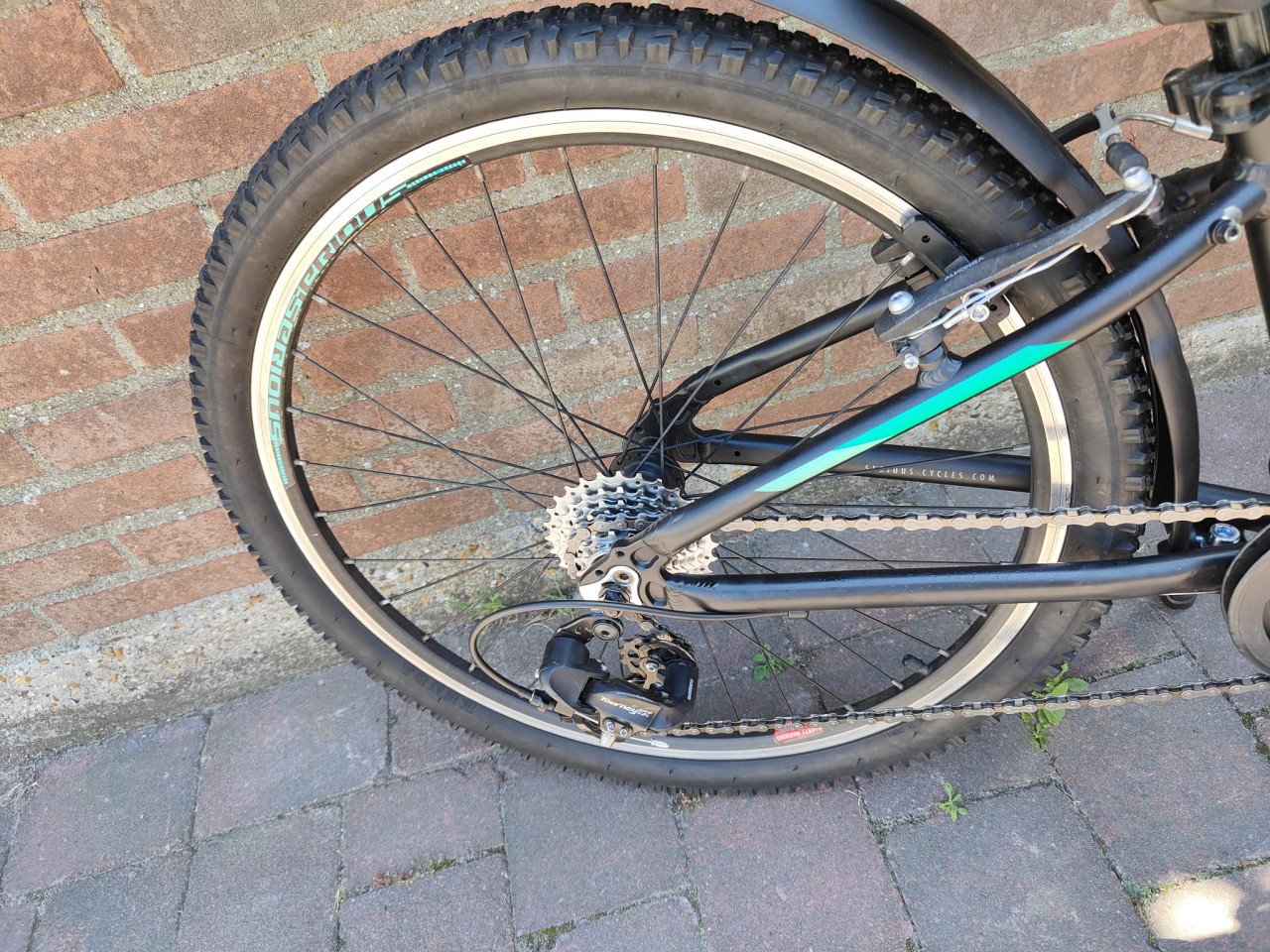 Serious rockville 24 inch mountainbike 7 versnellingen