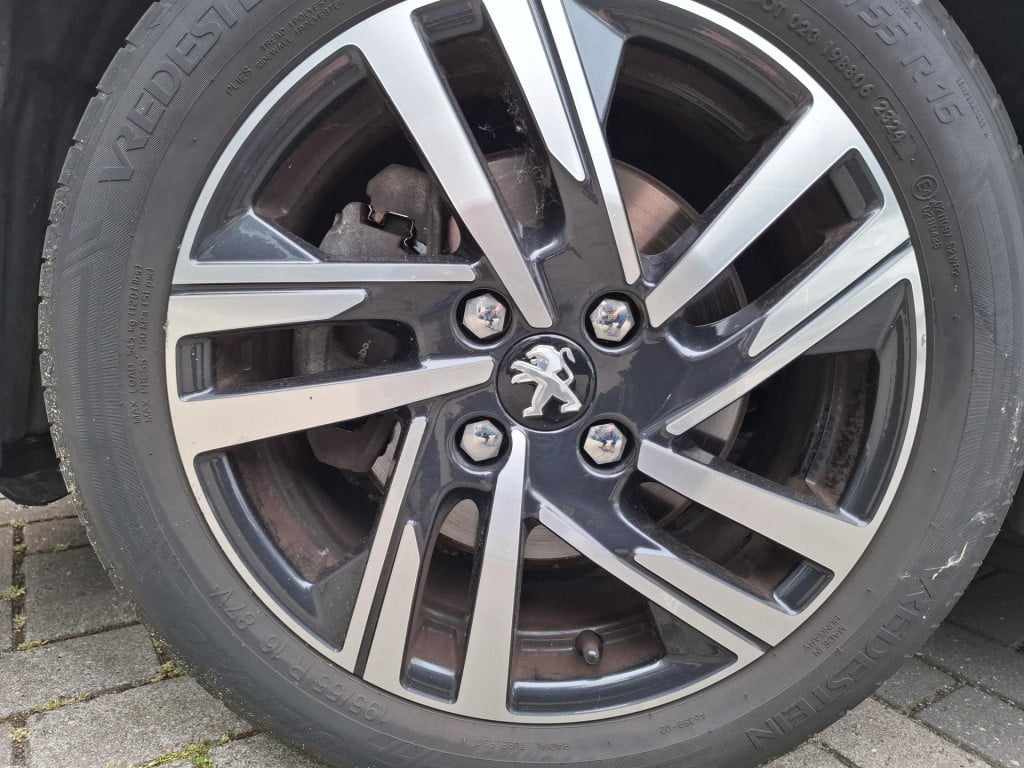Peugeot 208 1.2 allure pack eat8 automaat clima/cam