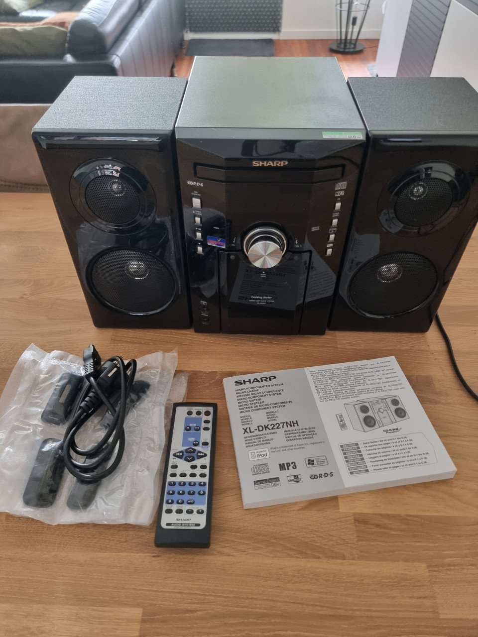 Nette Sharp Stereo Radio, CD en iPod Docking
