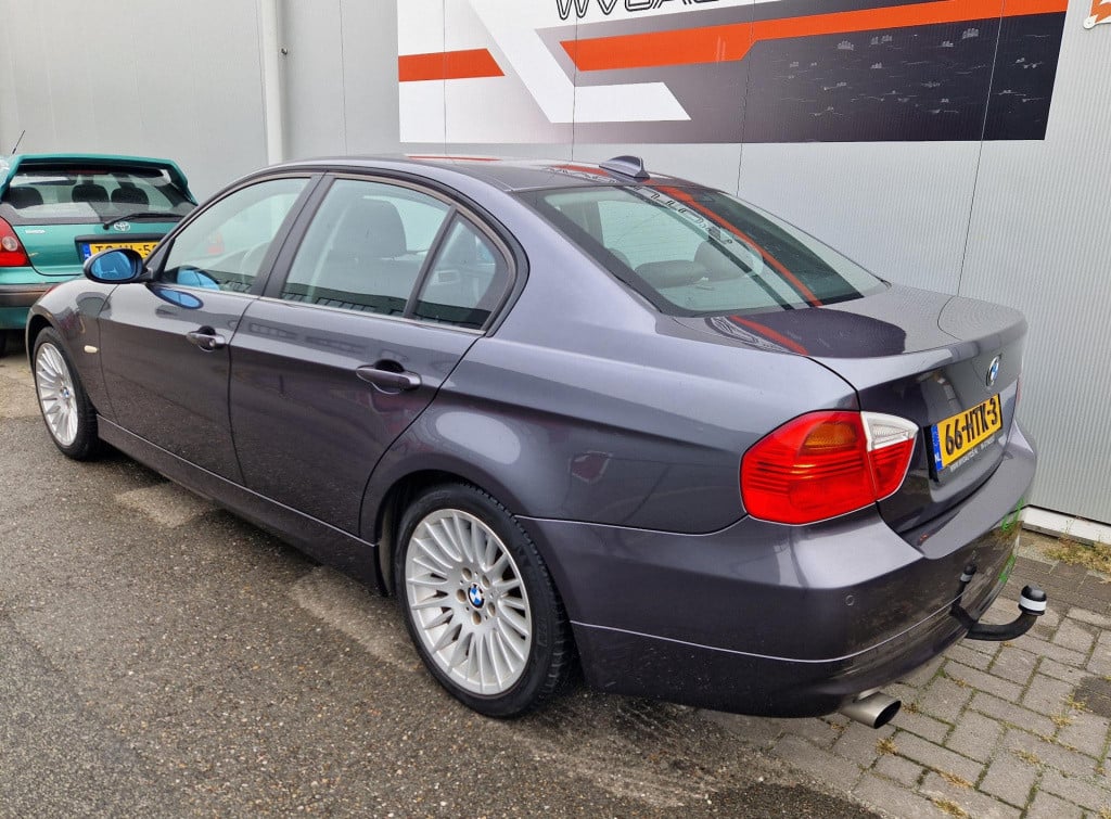 BMW 3-serie 320i executive