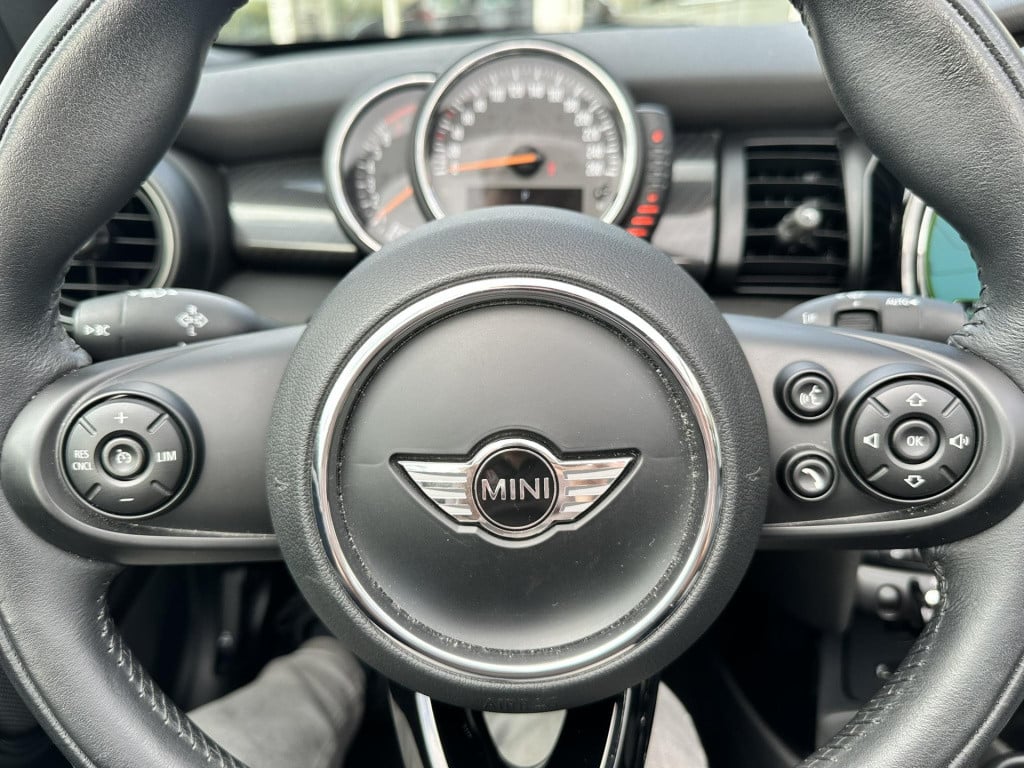 Mini Cooper Cabrio mini 1.5 chili business