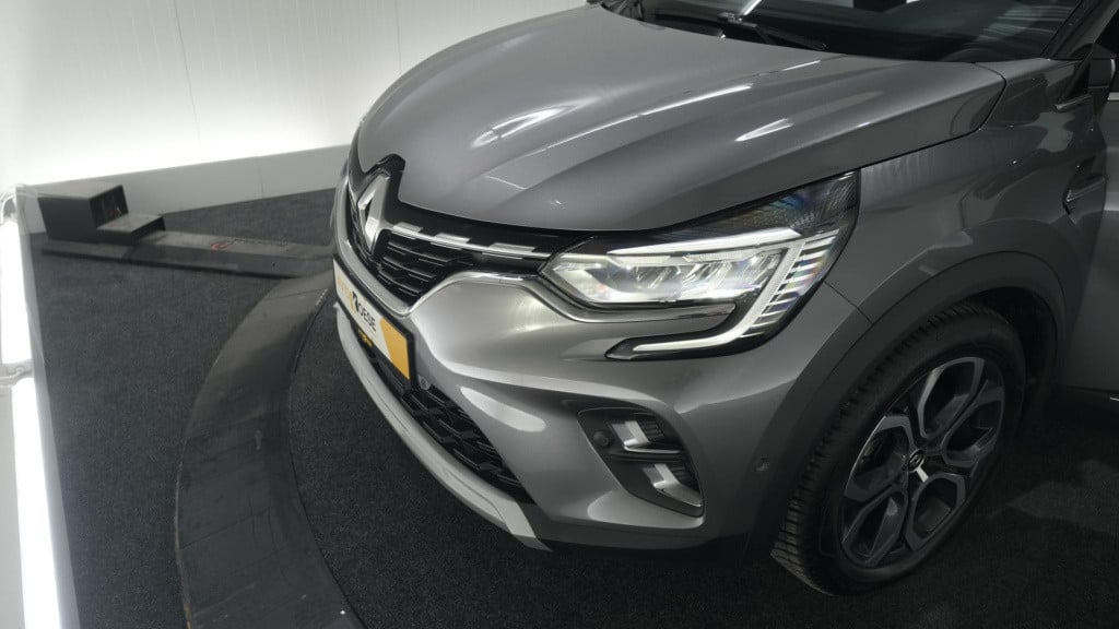 Renault Captur mild hybrid 140 edc techno | 360 camera | 9.3 inch grootsche