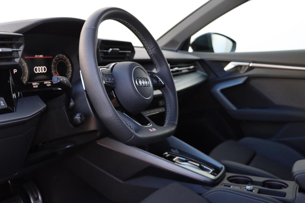 Audi A3 sportback 30 tfsi s-line edition s-tronic 115pk