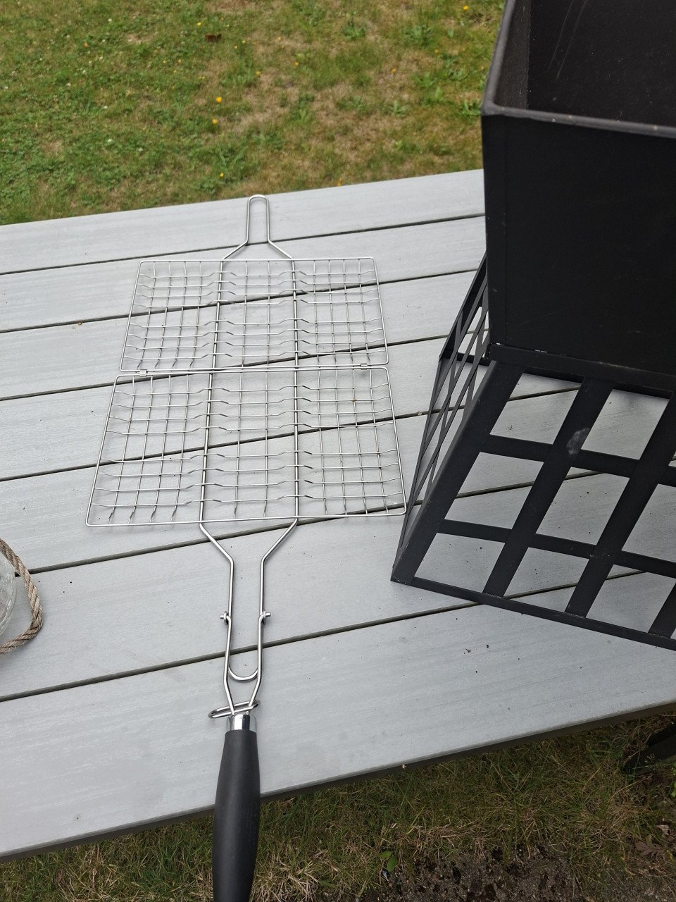 Vuurkorf met vlees/vis bbq