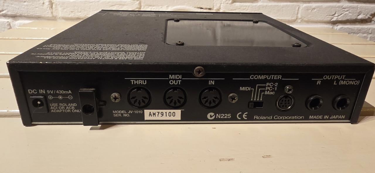 Doepfer LMK2 Piano en Roland JV 1010 synthesizer