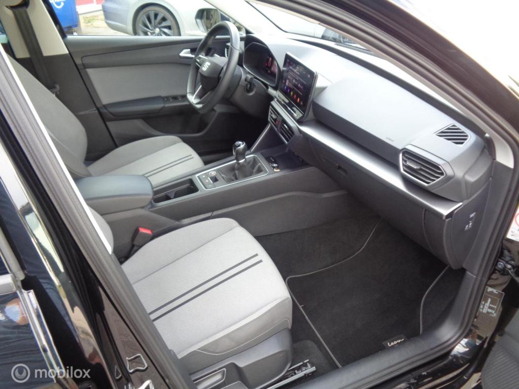Seat Leon sportstourer 1.5 tsi style business/airco/lm velgen/carplay/pdc/c