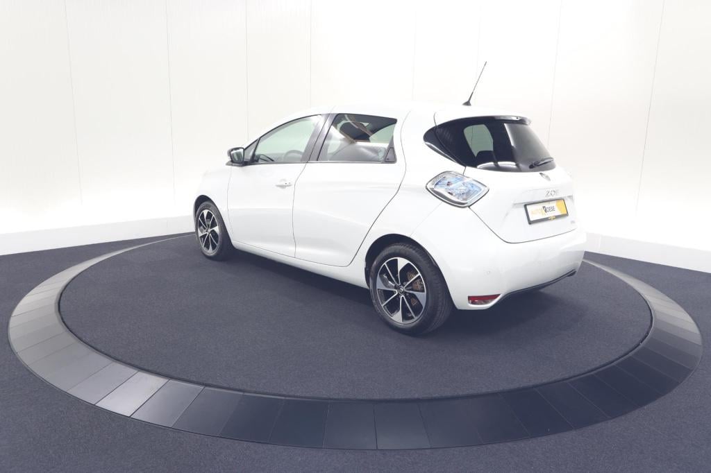 Renault Zoe q90 intens quickcharge 41 kwh | huuraccu | navigatie | parkeers