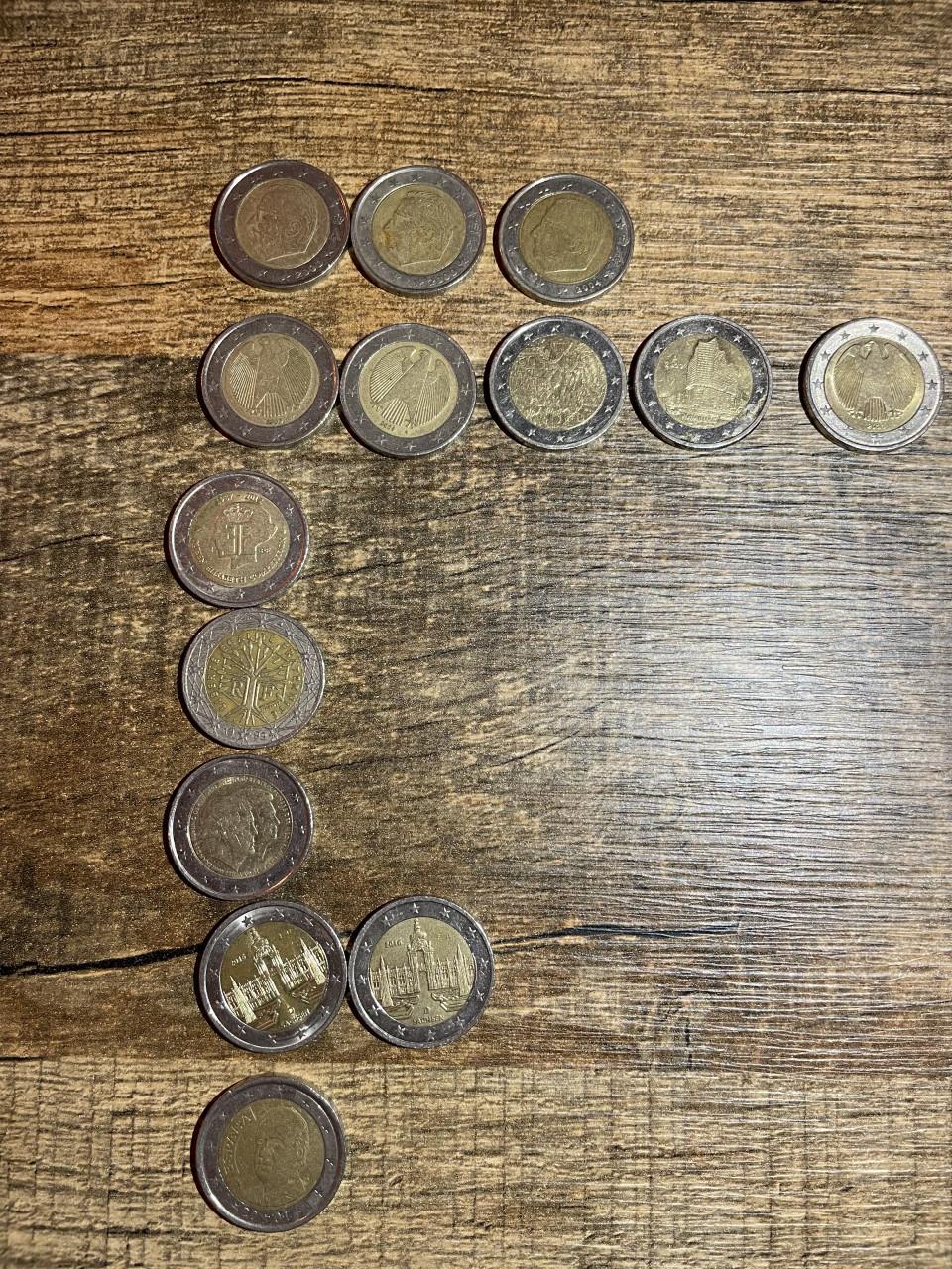 Verschillende 2 euromunten