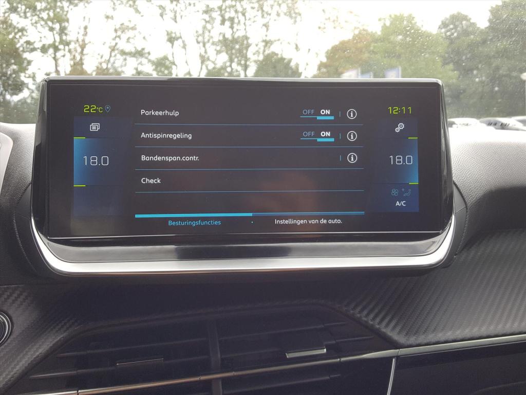 Peugeot E-2008 ev 50kwh 136pk allure pack apple carplay &android auto | nav