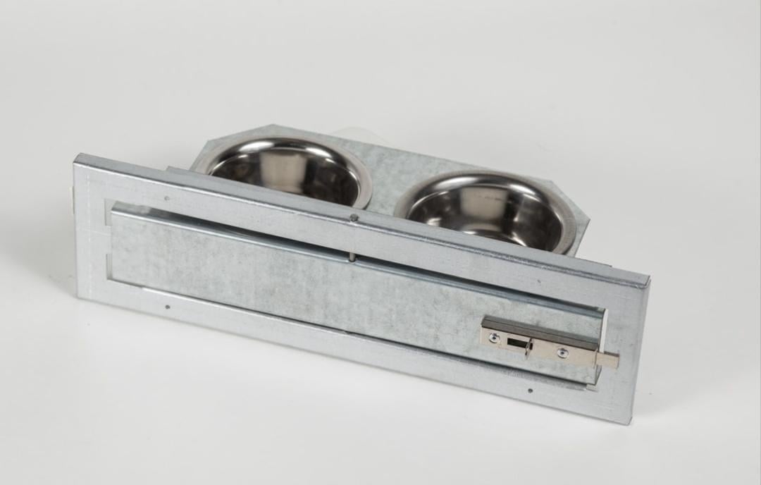 Voer plateaus 2 bakken