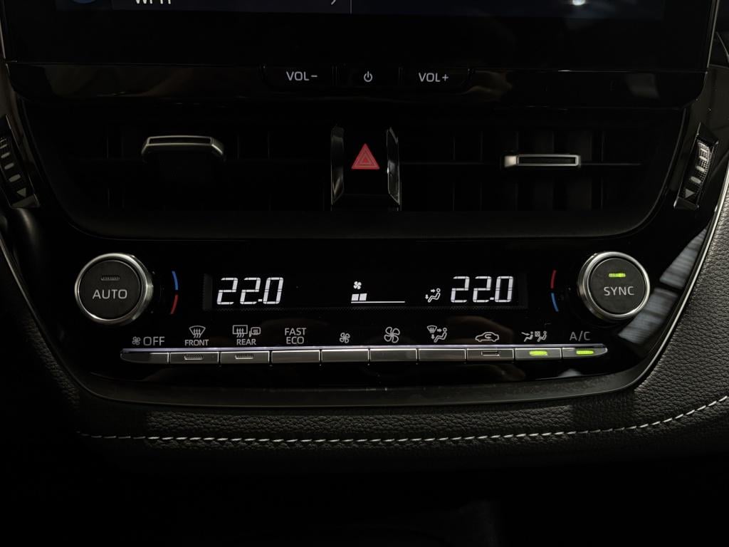 Toyota Corolla Touring Sports hybrid 140 active | demo |