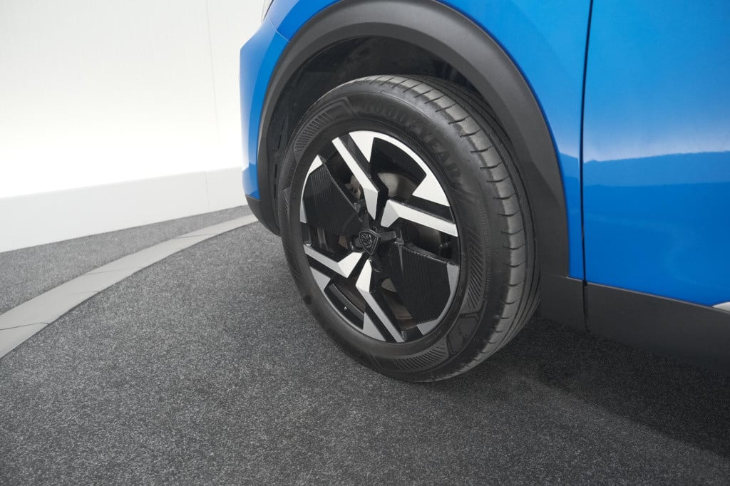 Peugeot 2008 puretech 130 eat8 blue lease allure | camera | navigatie | par