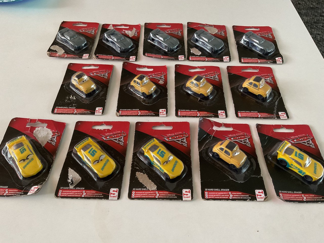 14 Gum met harde buitenkant.     CARS.
