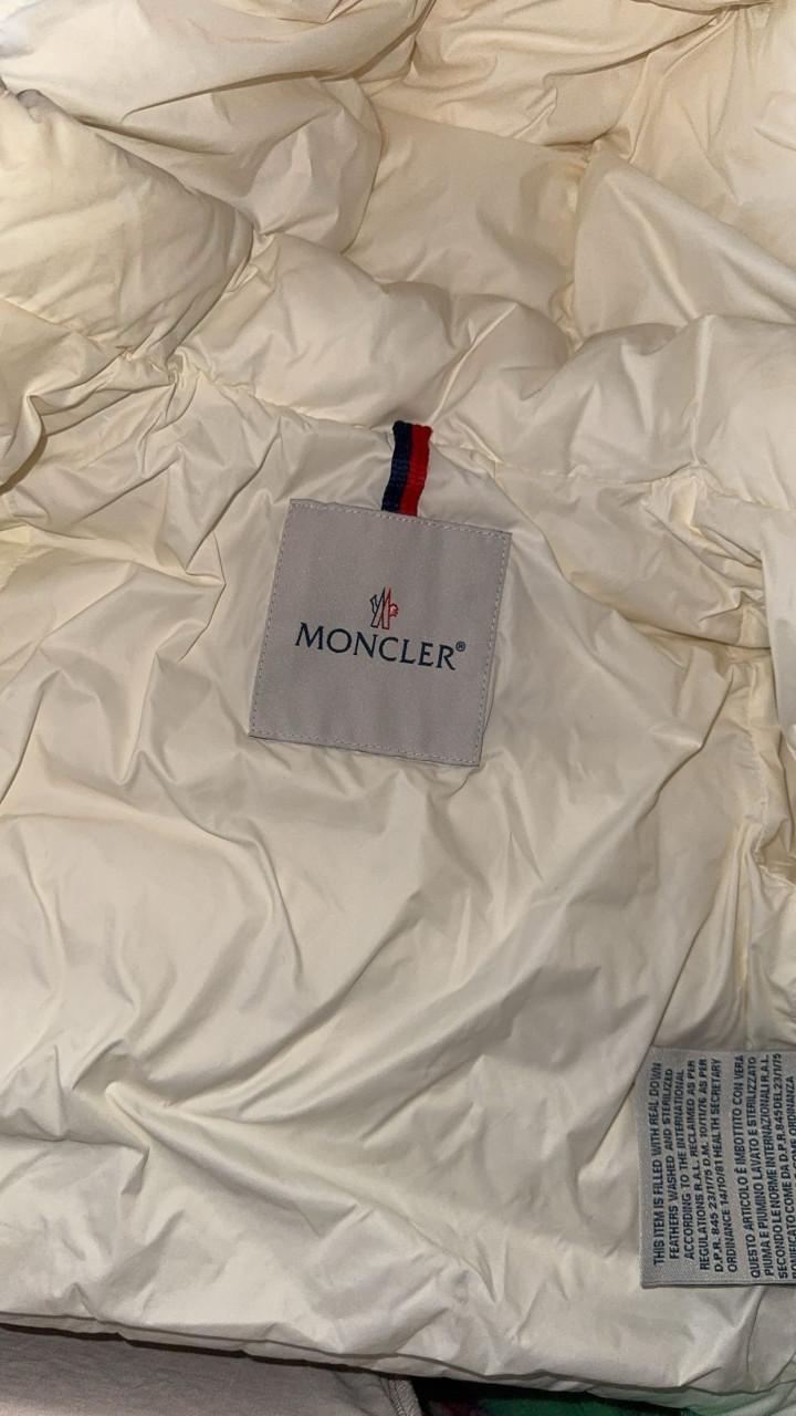 Moncler jas 6-9 Maanden