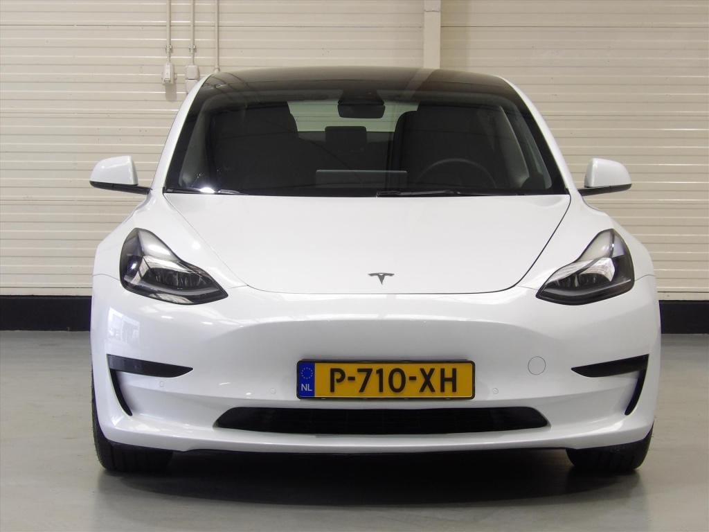 Tesla Model 3 standard 60 kwh plus rwd