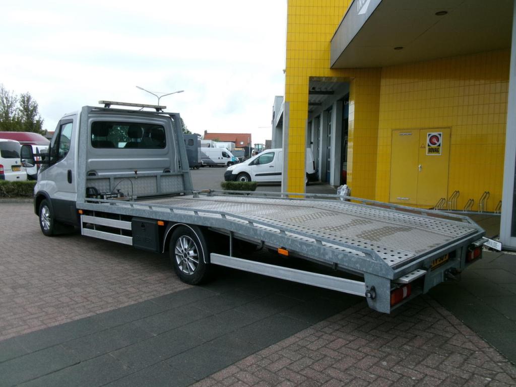 Iveco Daily 3.0 automaat 210pk oprijwagen autotransporter