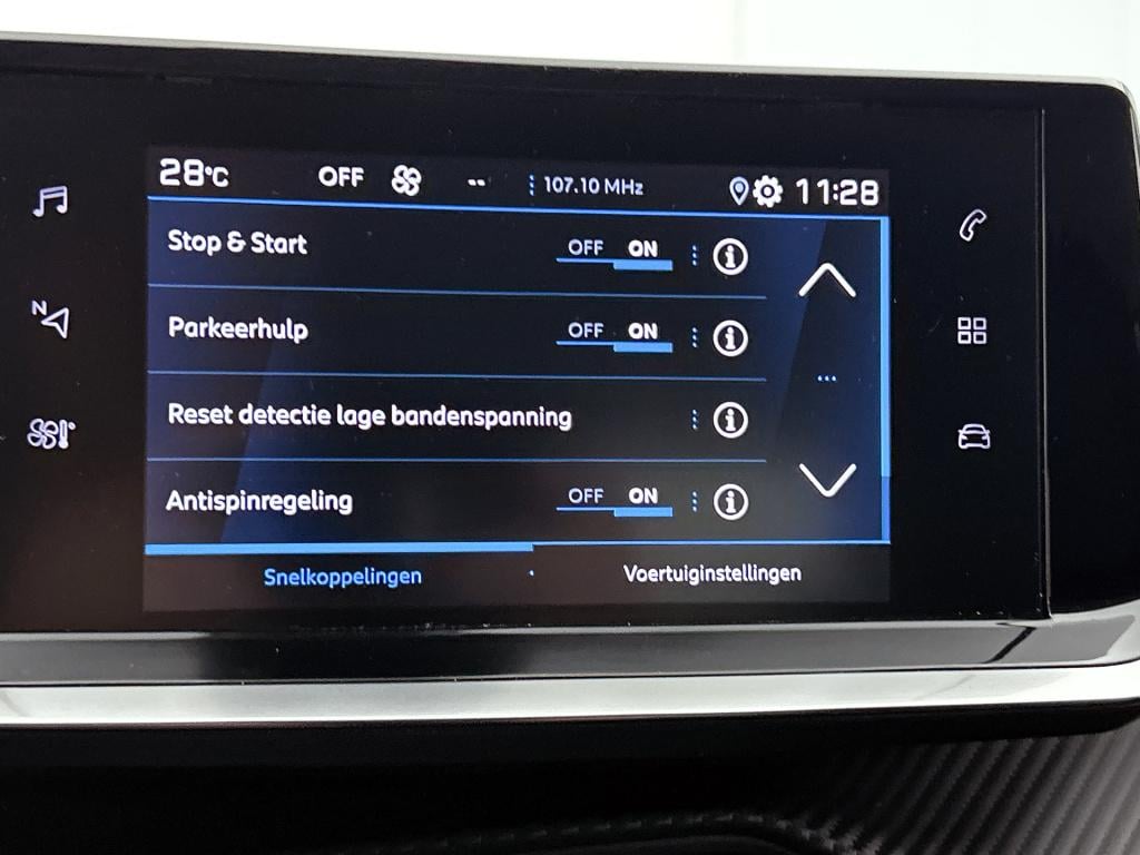 Peugeot 208 100 pk allure pack | rijklaar | keyless entry | camera | stoelv