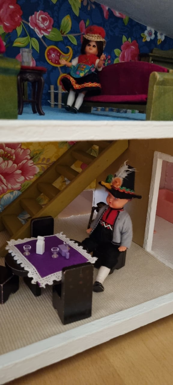 Lunby poppenhuis te koop met meubels en poppen in Pip Studio Style